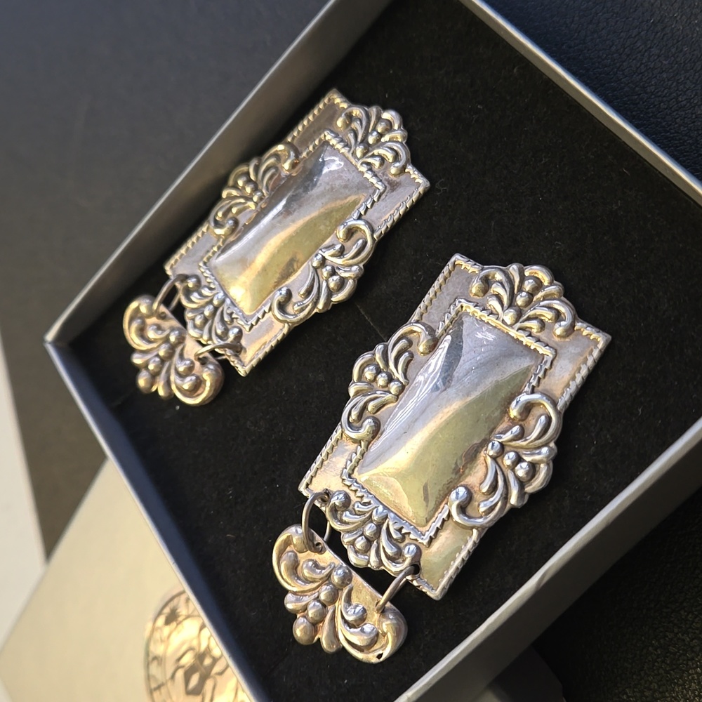 Beautiful Vintage Solid Silver Post Earrings, Exc… - image 6